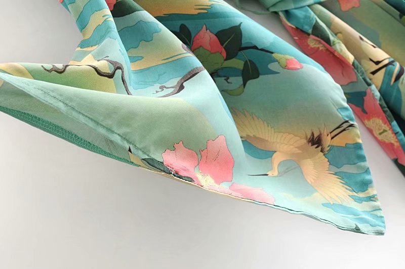 MARGAUX – Midi-długość kimono z żurawiami | Lekki i stylowy