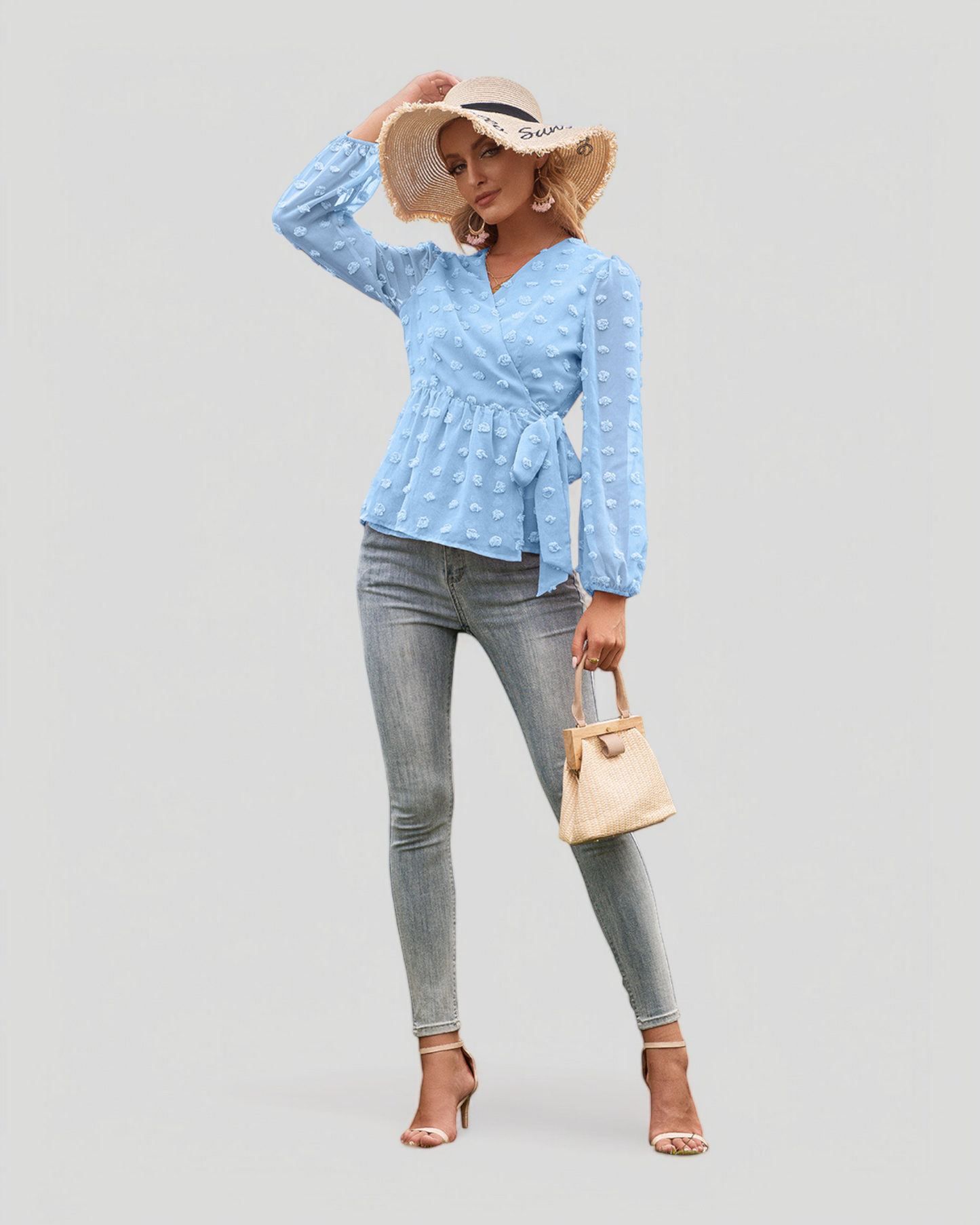 ÉLISE – Elegancka bluzka z dekoltem w kształcie V z dekoracyjnymi kropkami | Lekka i podszyta