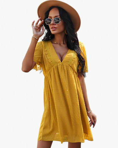 CAMILLE – Lekka letnia sukienka z koronkowymi detalami