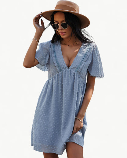 CAMILLE – Lekka letnia sukienka z koronkowymi detalami