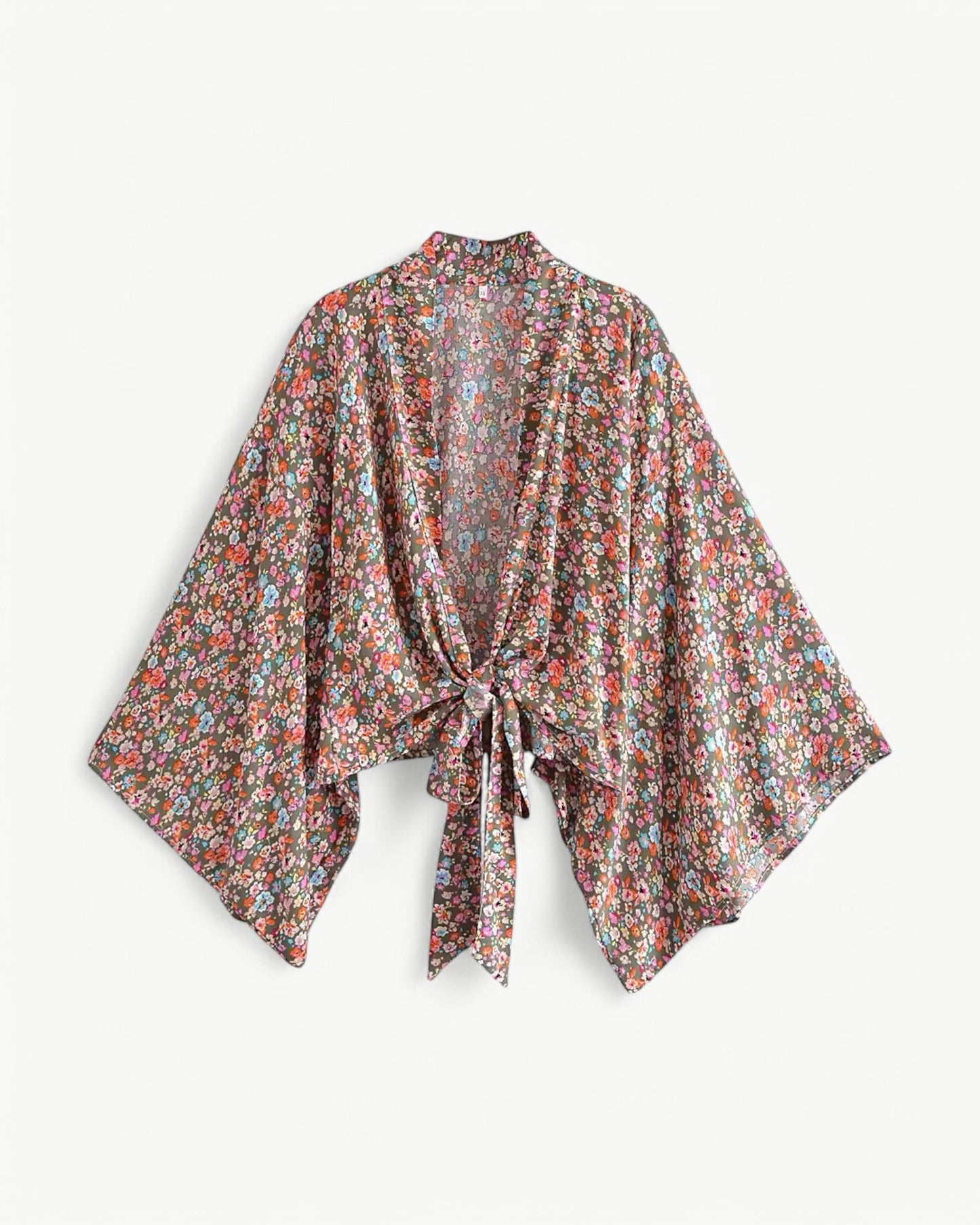 ODÉLIA – Boho kimono-bluzka z wiązaniem z przodu i dekoltem w kształcie litery V