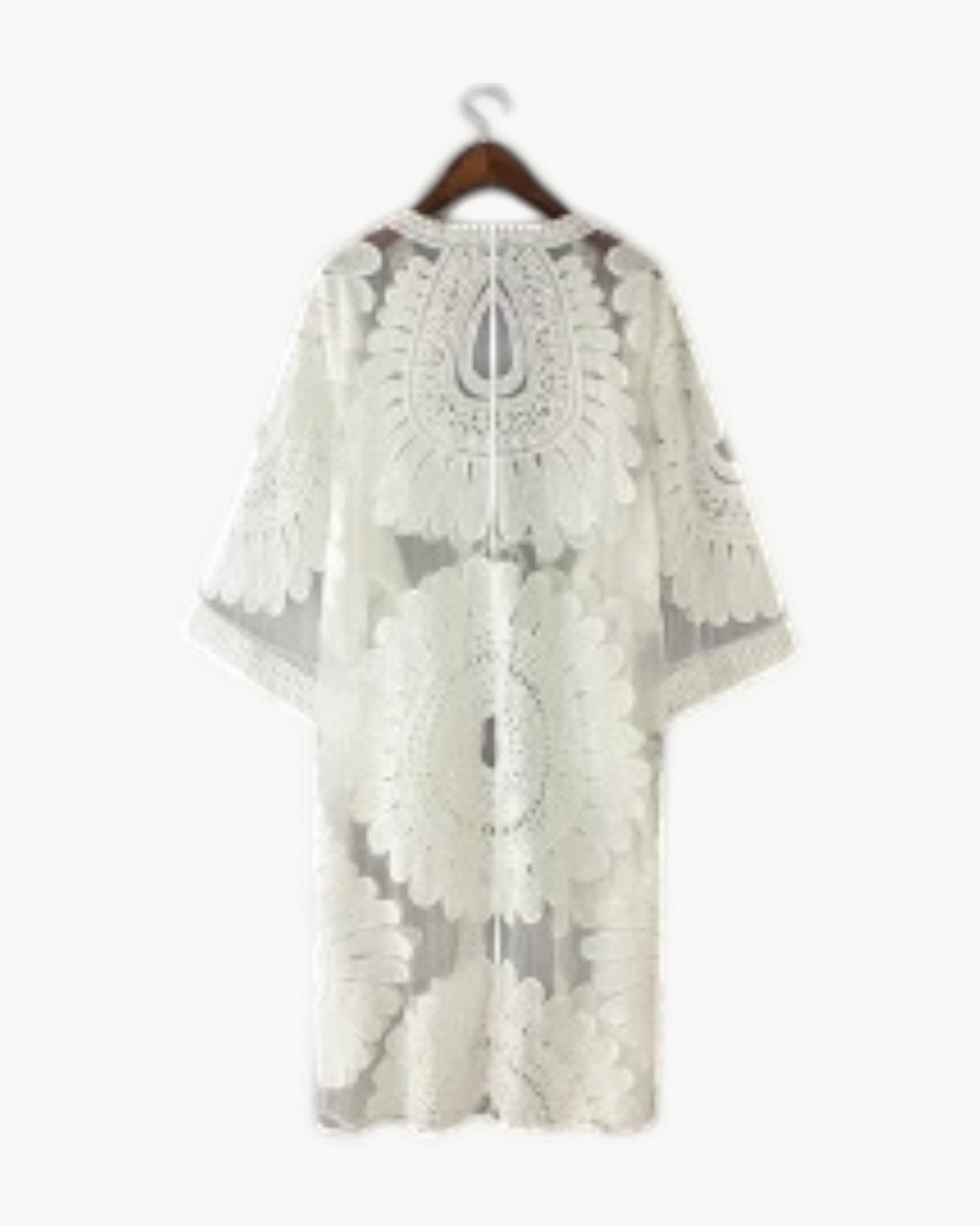 LÉA – Kimonowy płaszcz z siateczki z kwiatowym haftem | Elegancka i przewiewna warstwa