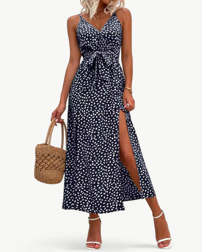 SOLÈNE – Sukienka letnia z dekoltem w serek i podwójnymi rozcięciami | Elegancka i ponadczasowa