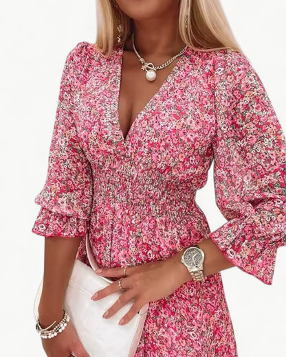 LÉONIE – Kwiatowa sukienka z marszczeniem i falbanką