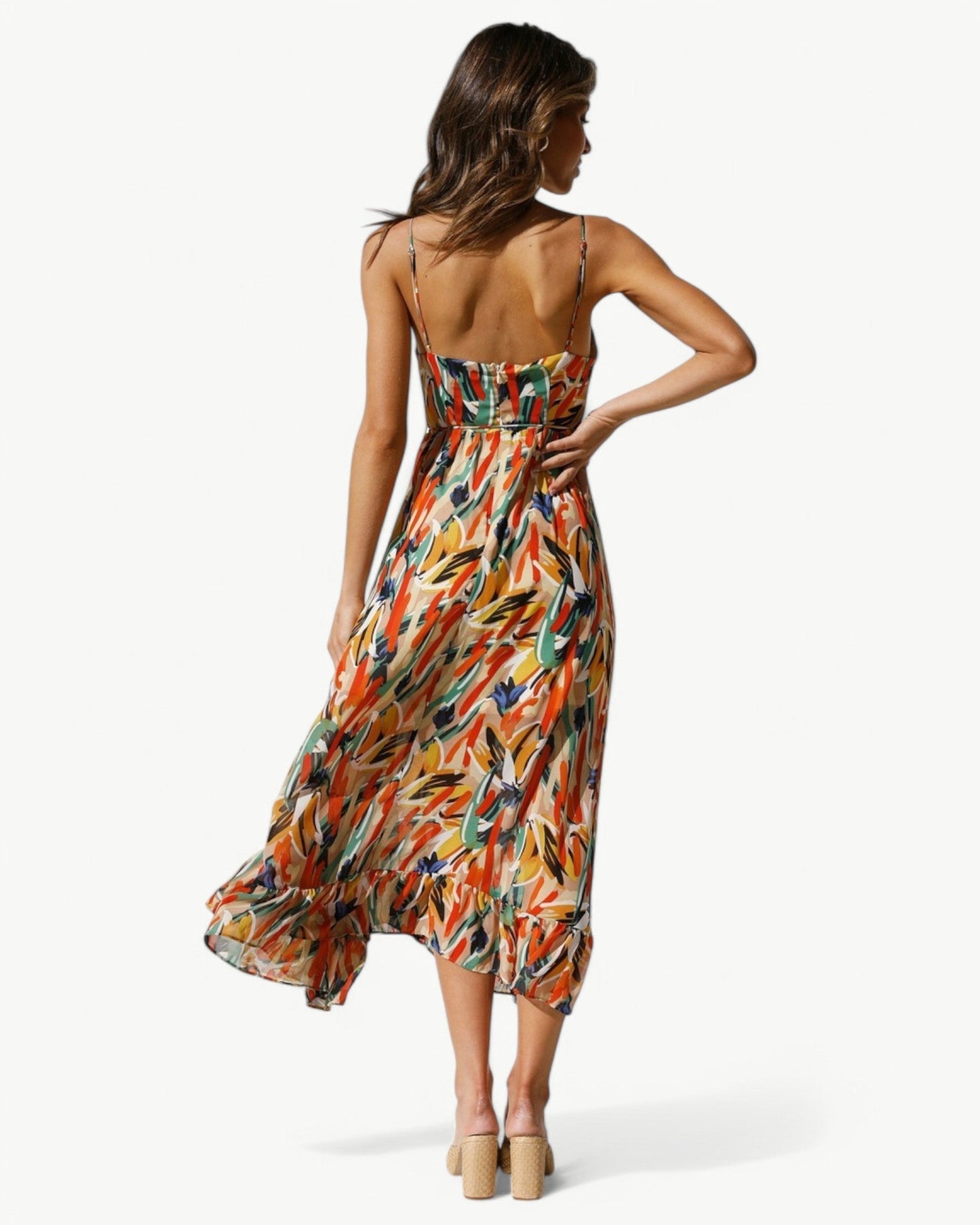 SIENNA – Sukienka midi w wzory z wąskimi ramiączkami – Kobieca i letnia