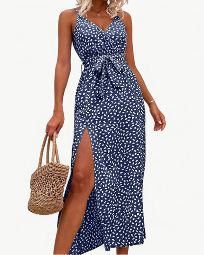 SOLÈNE – Sukienka letnia z dekoltem w serek i podwójnymi rozcięciami | Elegancka i ponadczasowa