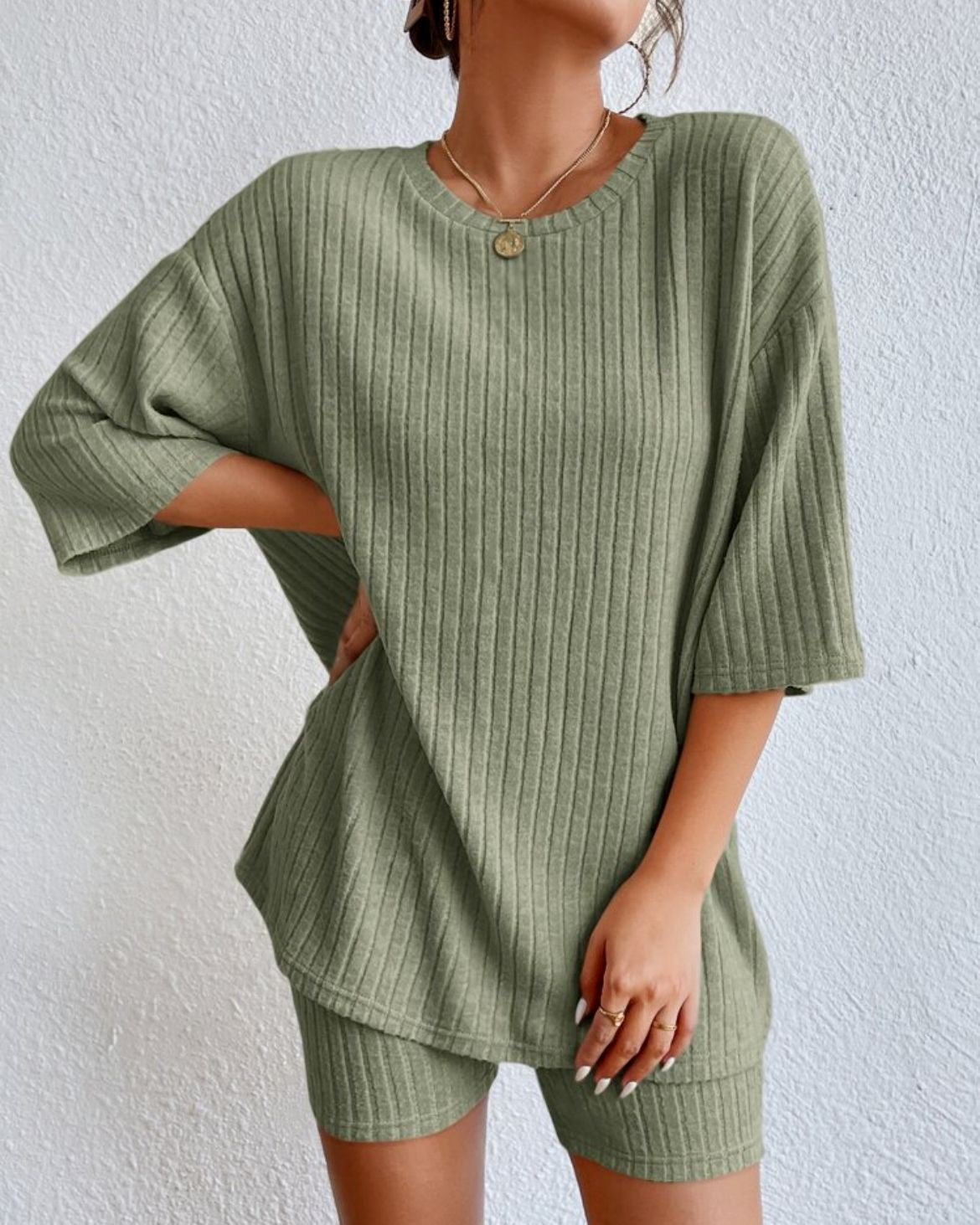 AMÉLIE – Dwuczęściowy zestaw z szortami | Styl i komfort na wiosnę i lato